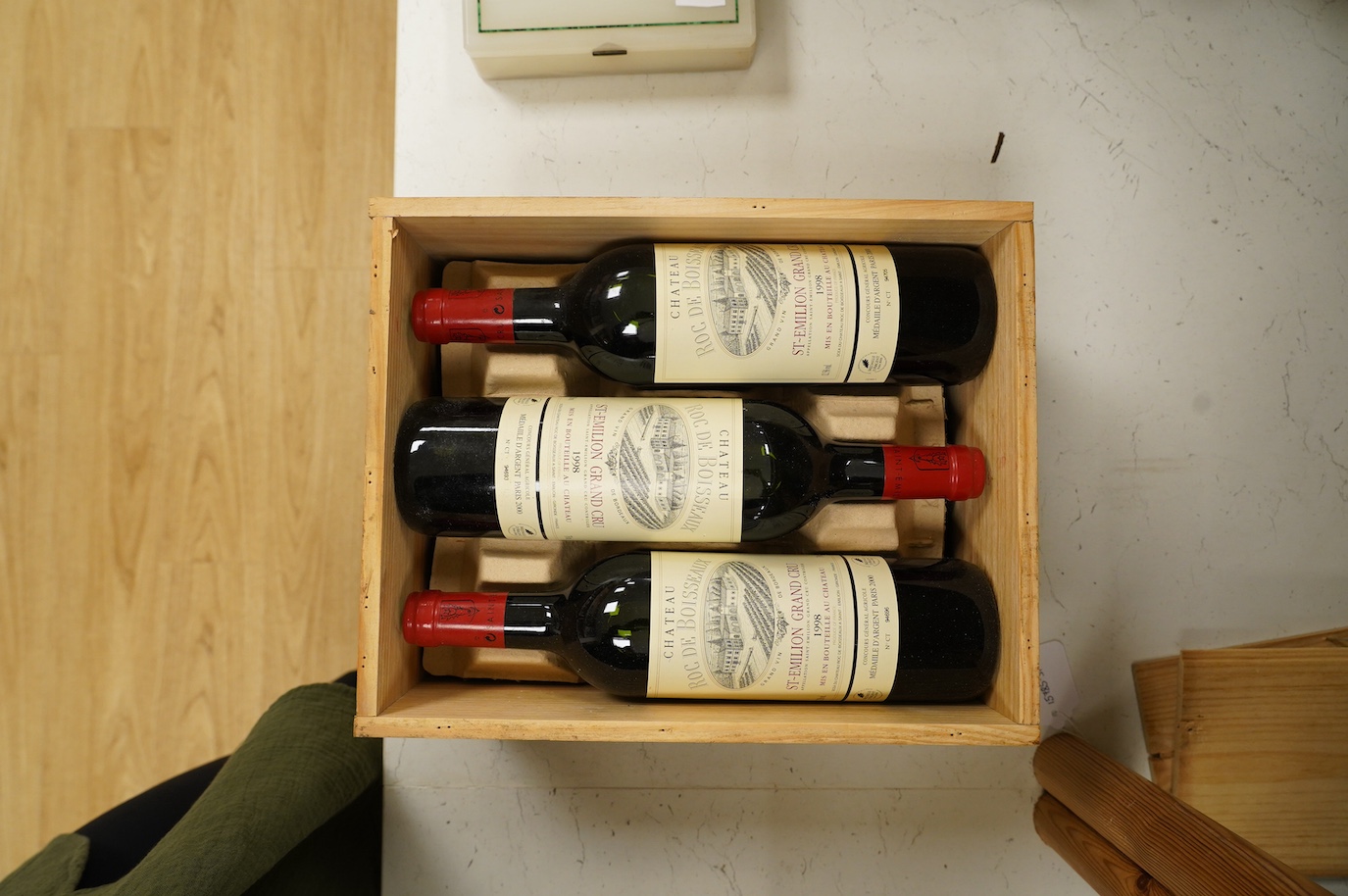 A case of six bottles of Chateau Roc de Boisseaux Saint Emilion grand Cru 1998. Condition - good